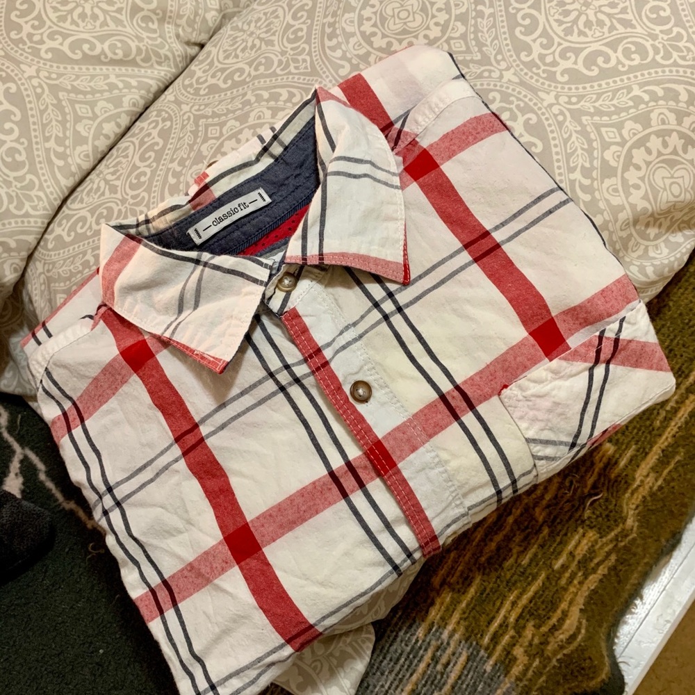Shirt - Picture 3 of 4